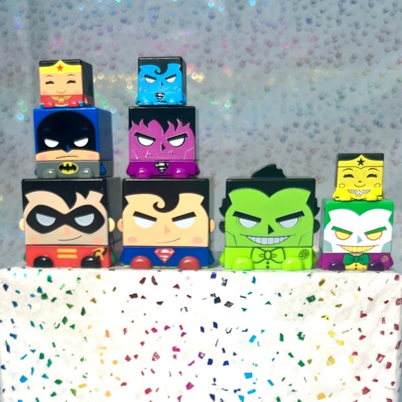 Kawaii Cubes Nesters DC Series 1 9-Pack - Picture 1 of 7